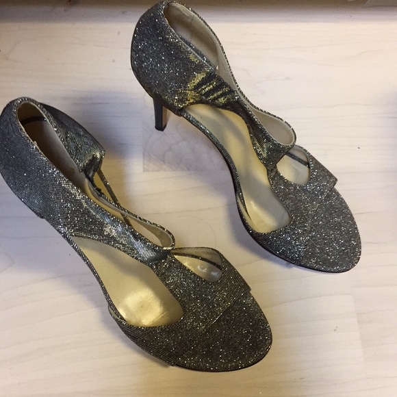 kate spade Shoes - Kate spade metallic heels 8 1/2